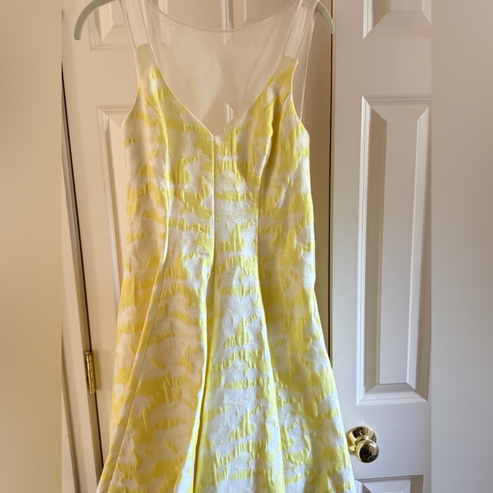 Vera Wang Yellow and White Sleeveless Dress